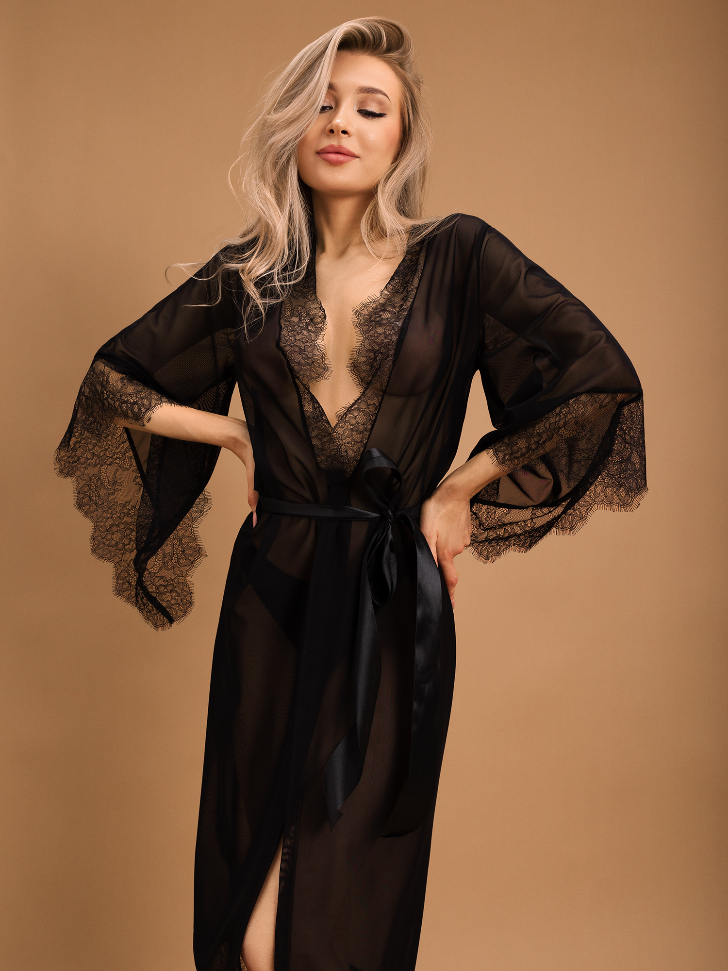 Элегантный пеньюар с  кружевом L/XL