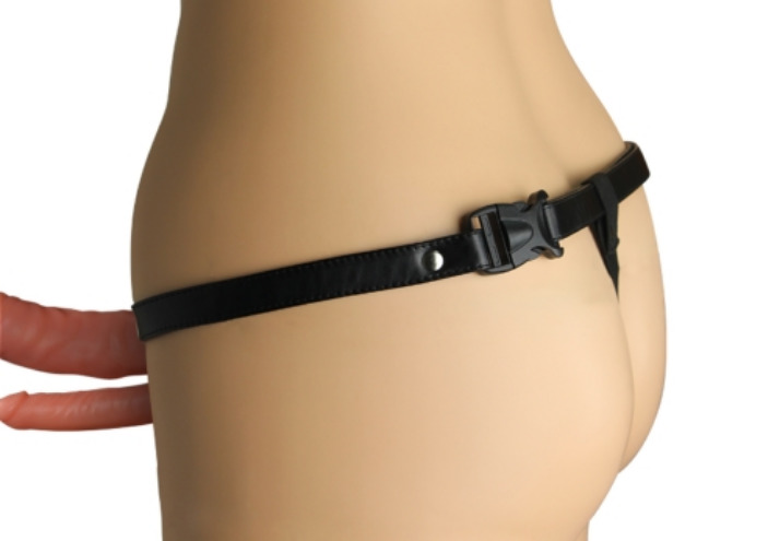 Страпон полый на ремешках двойной