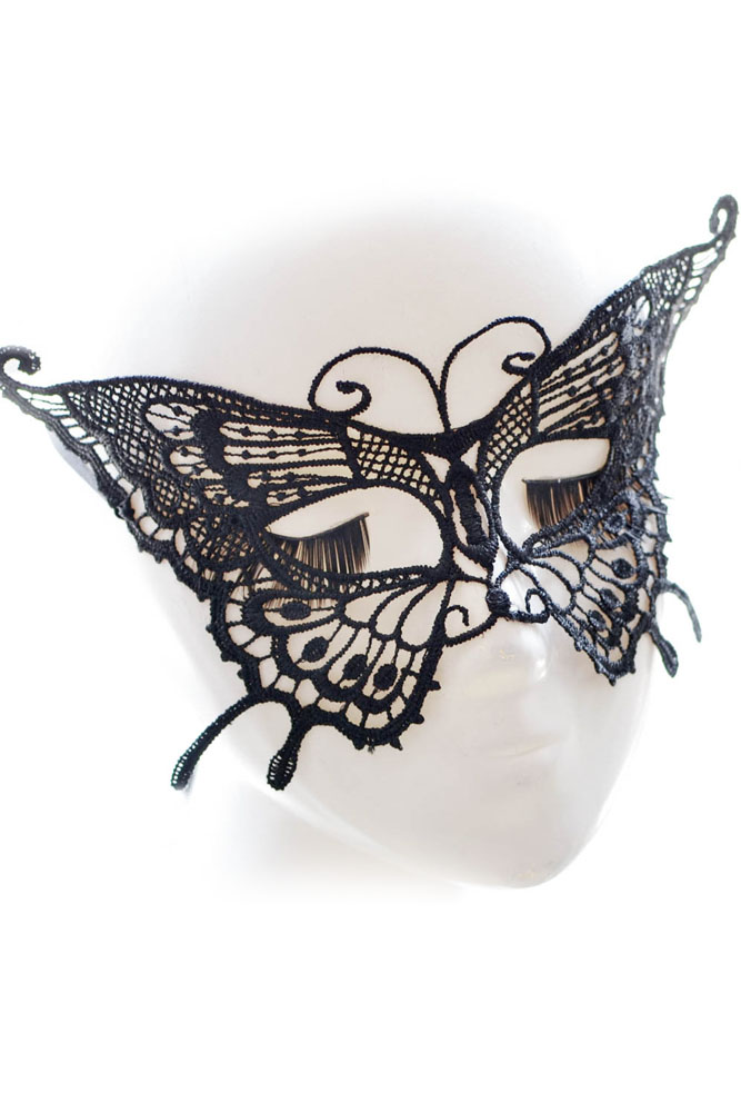 Маска кружевная изящная