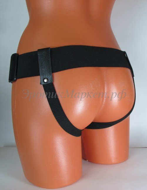 Трусики для страпона с маленьким отверстием кожа