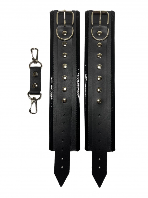 Наручники из эко-кожи черные