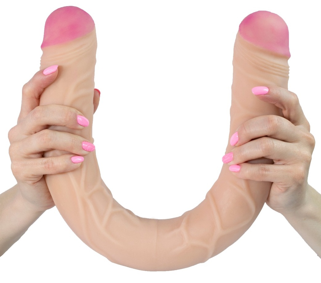 Двусторонний фаллоимитатор Monster 56 см