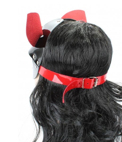 Маска кошечки черно-красная блестящая