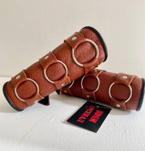 Наручи на ремнях коричневые 