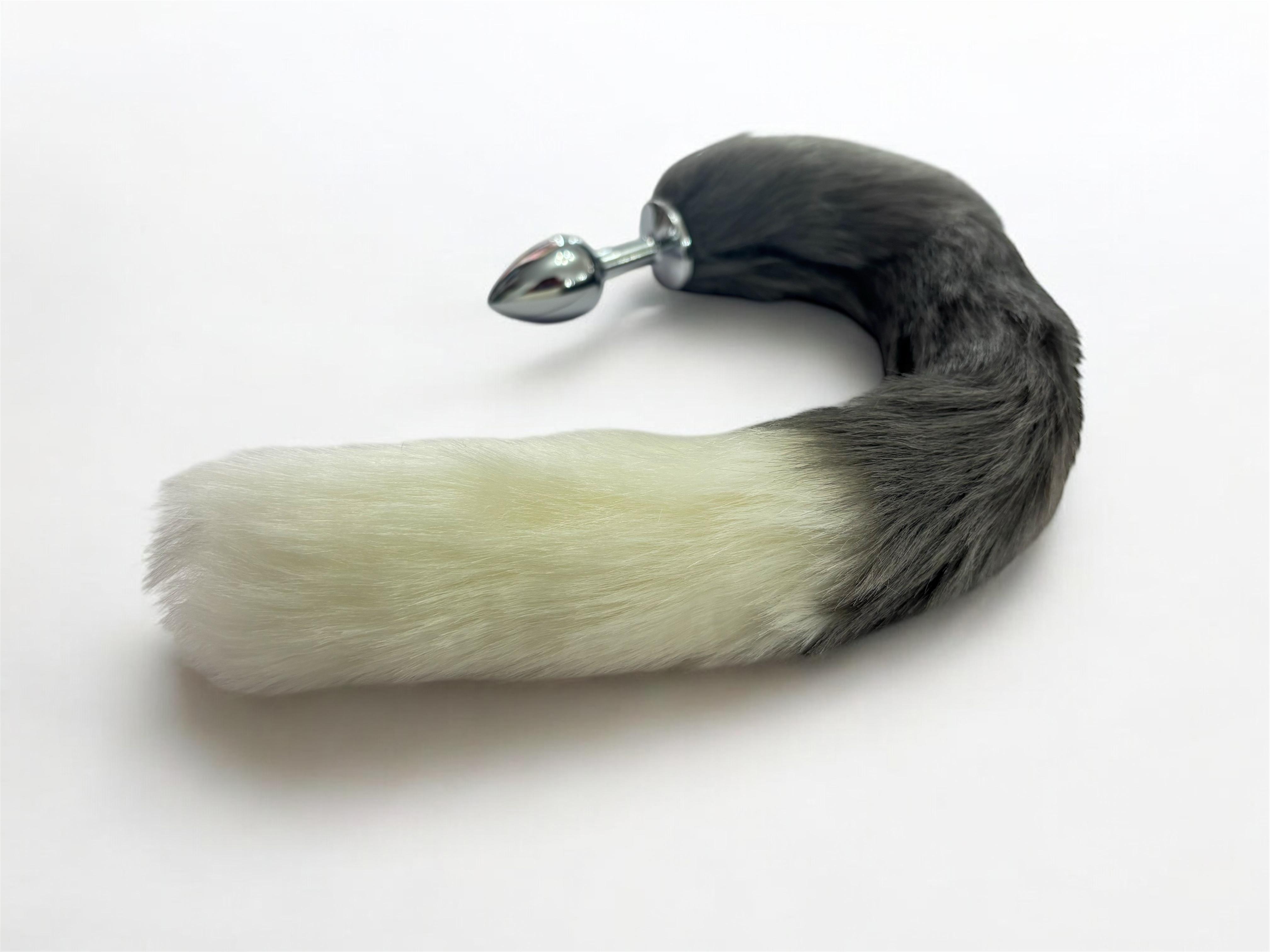 Анальная пробка S с пушистым серо-белым хвостом
