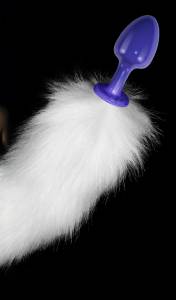Фиолетовая анальная пробка с белым хвостом 